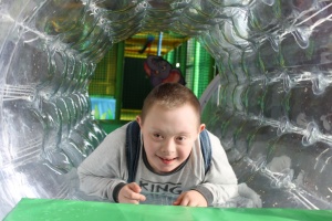 Дети в центре для детей