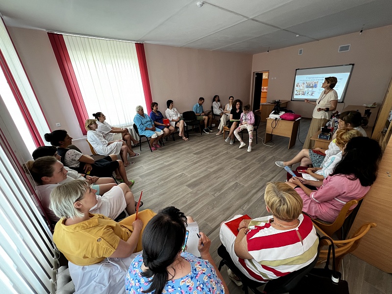 Эмоциональный контакт, доверие, баланс в обмене информацией помогает в общении с неречевыми детьми