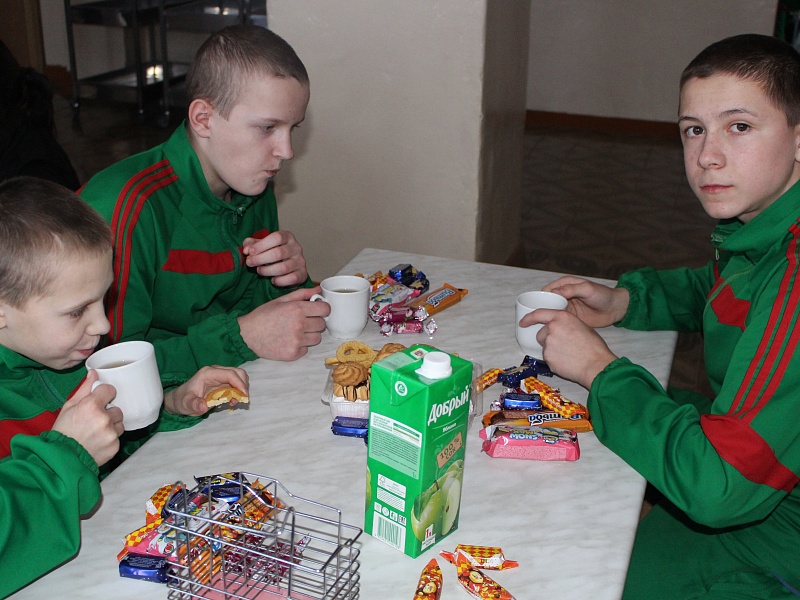 К вам стучится Новый год!