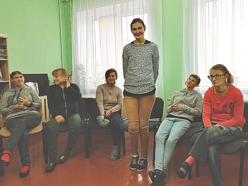Как подростки с особенностями учат других