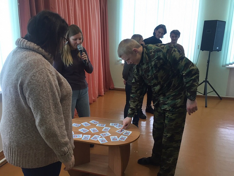 К вам стучится Новый год!