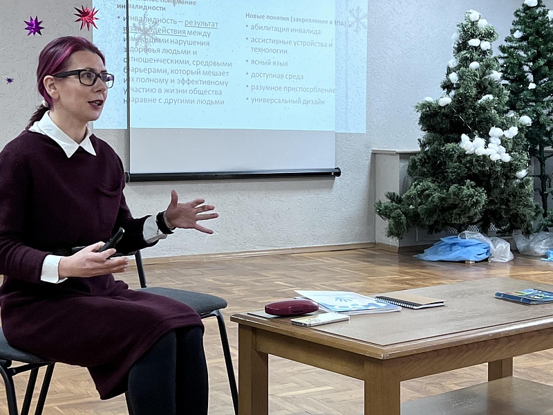 Знаешь права ребенка, можешь помочь в его  развитии и социализации