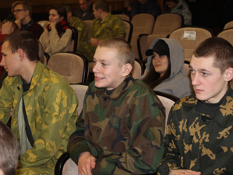 К вам стучится Новый год!