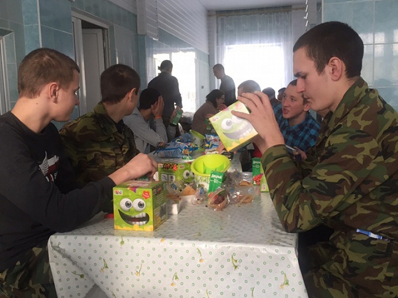 К вам стучится Новый год!