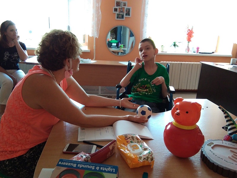 Alternative Additional Communication training in action