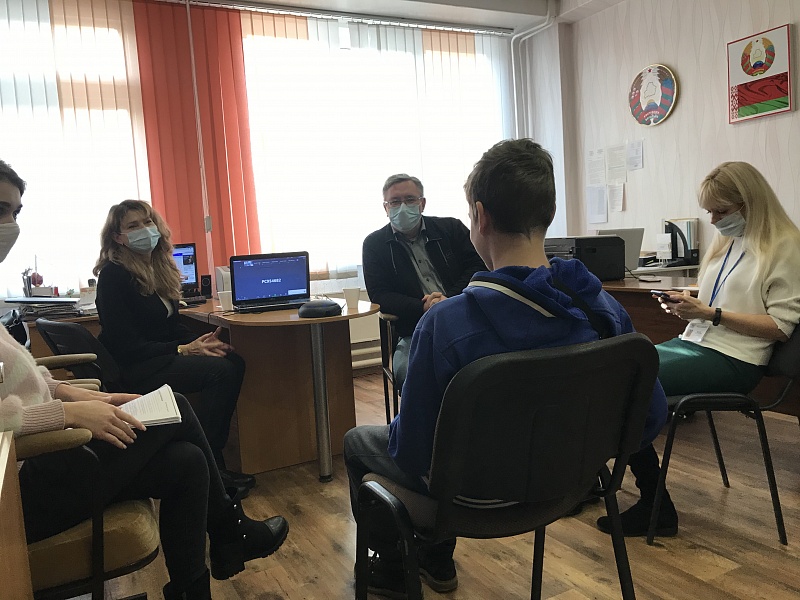 Консультационная сессия для специалистов в проведении интервью для подростков в контакте с законом