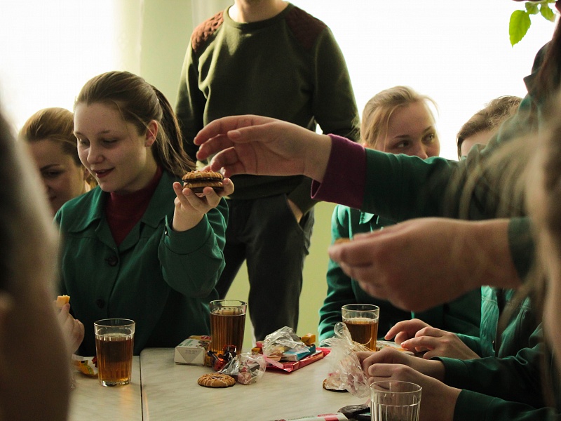 "Дарите женщинам цветы!"