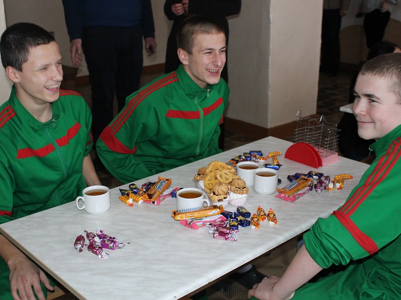 К вам стучится Новый год!