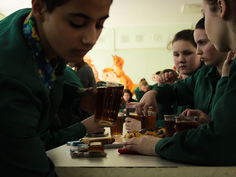 "Дарите женщинам цветы!"