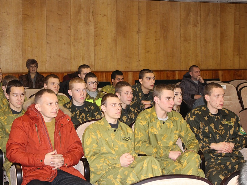 К вам стучится Новый год!