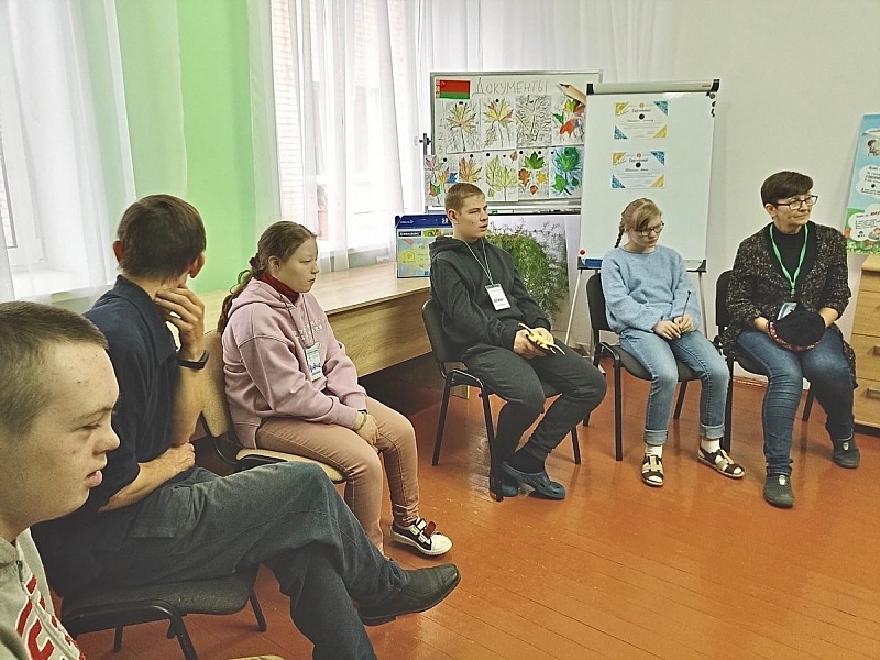 Как подростки с особенностями учат других