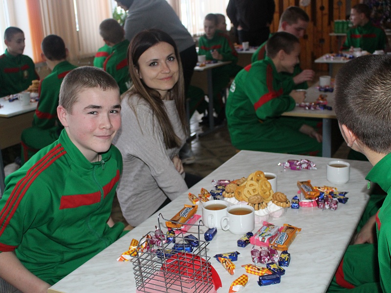 К вам стучится Новый год!