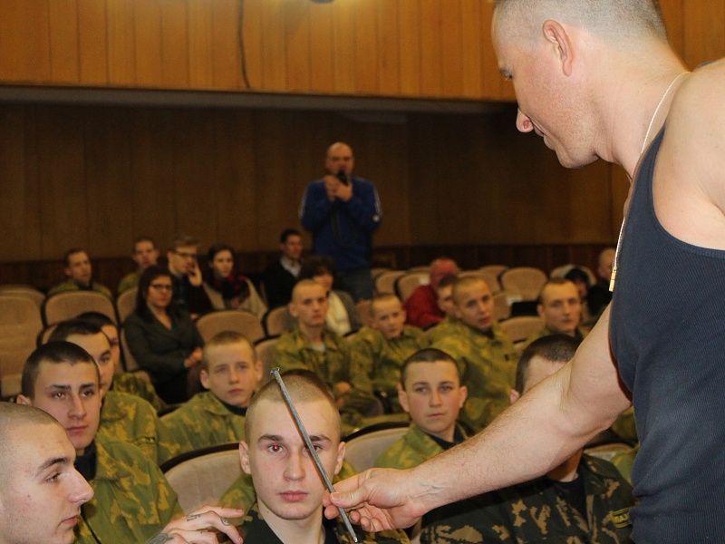 К вам стучится Новый год!