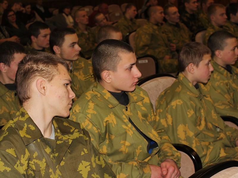 К вам стучится Новый год!