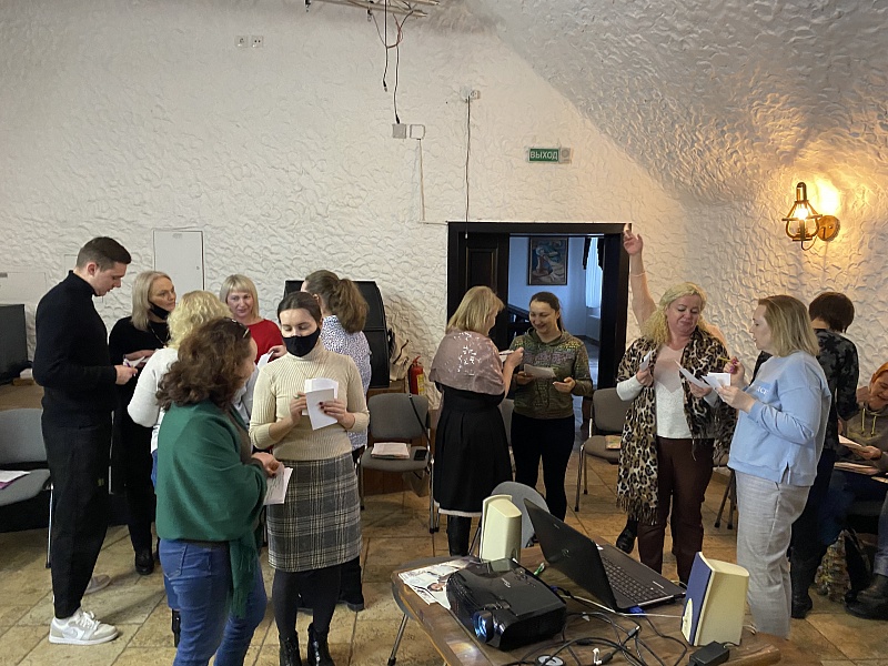 For the first time, with specialists working in care  from various institutions of education departments from all regions, WWB discussed a program to prepare substitute parents for the reception and upbringing of children with disabilities.  