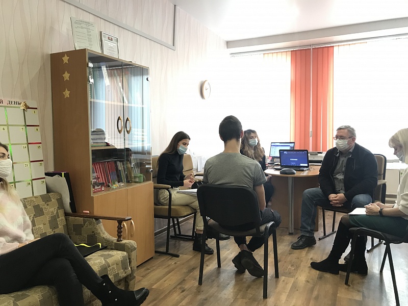 Консультационная сессия для специалистов в проведении интервью для подростков в контакте с законом