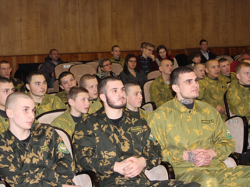 К вам стучится Новый год!