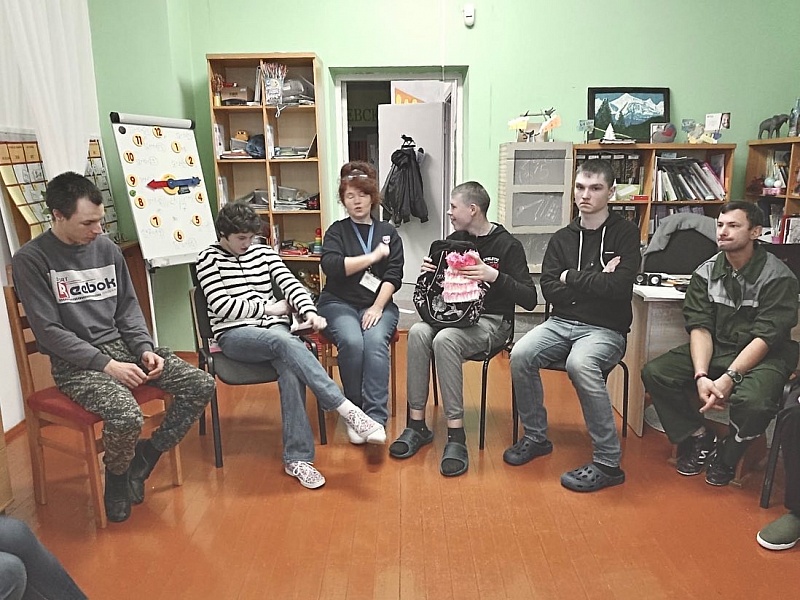 Как подростки с особенностями учат других