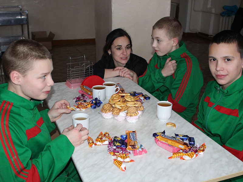 К вам стучится Новый год!