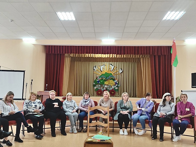 Seminars for Employees of Institutions for Children's Rights in October