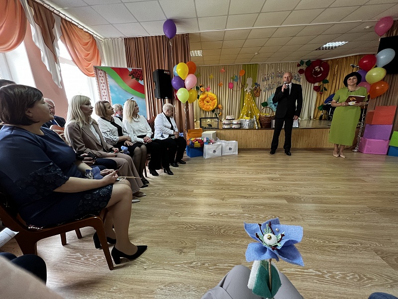 С  Днем защиты детей!