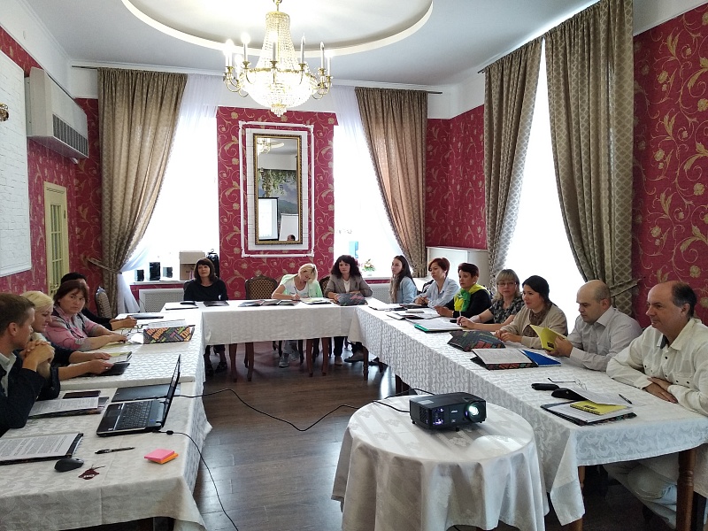 Accompanied accommodation or foster care?