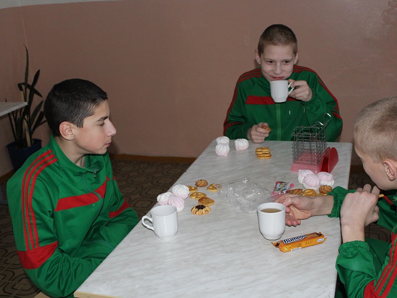 К вам стучится Новый год!