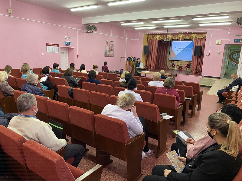 Равный равному: главный принцип и коммуникации и обучения специалистов